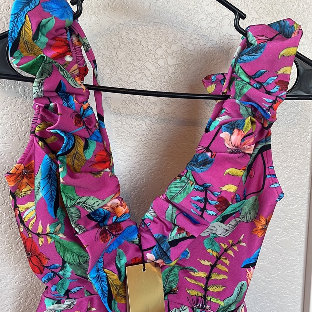 PatBo Zamia Ruffle Plunge Swimsuit Magenta One Piece Size Small NWT - Picture 4 of 10